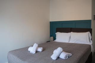Modern 3 Bedroom Home in Central Rugby - Rugby - 7