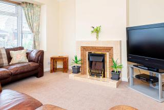 Cosy & Peaceful 2 Bed Home in Swindon with Parking - Swindon - 3