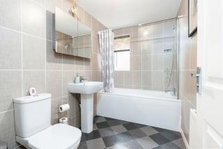Charming 3 Bedroom Home with Garden near Doncaster - Doncaster - 3