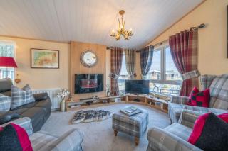 Antler Lodge - Meadows Retreat Lodge Park - Plumbland - 7