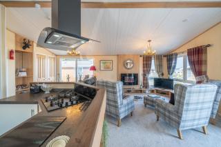 Antler Lodge - Meadows Retreat Lodge Park - Plumbland - 6