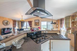 Antler Lodge - Meadows Retreat Lodge Park - Plumbland - 5