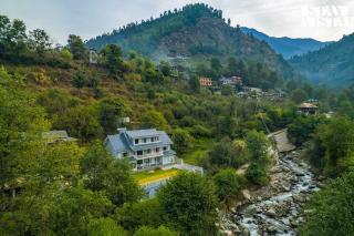 StayVista at Riverside Symphony -5BR Villa in Manali with River access - 0