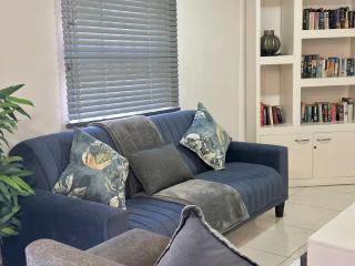 Stunning 2 Bed - Rooftop Braai Area - Sunset Views - Durban - 8
