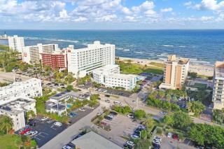 Bright Beachside Getaway Apt 7 - Pompano Beach - 7