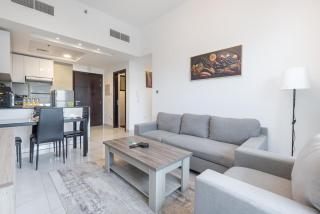 StayShort - Breathtaking 2BR Apartment in Jebel Ali Village - 7