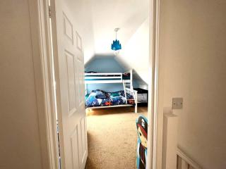 Fun family beach house on serene Norfolk coastline - 5