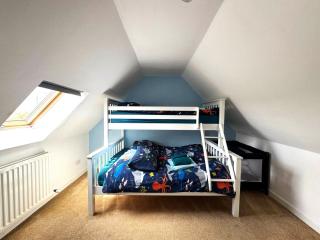 Fun family beach house on serene Norfolk coastline - 4