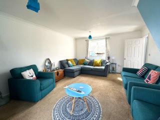 Fun family beach house on serene Norfolk coastline - 2