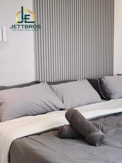 JettBros De 'La Crème at Mount Austin JB - Johor Bahru - 2
