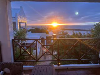 Saxon Lodge - Gansbaai - 9