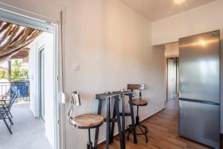 Sunkissed beachfront holiday home - Skála Foúrkas - 2