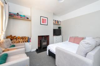 Central 2 BR Cosy House - Rugby - 4