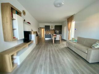 Dalia Lakefront Apartment - 8
