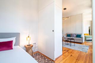 Bright Flat few steps to Aliados Av by LovelyStay - Porto - 3