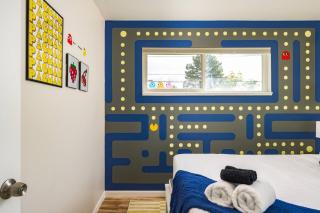 Mini Golf • Fire Pit • Hot Tub | Game House for 14 - Arvada - 2