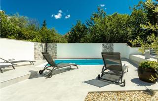 Amazing Home In Soline - 4