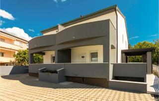 Amazing Home In Soline - 1