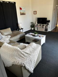The little white box - Broken Hill - 0