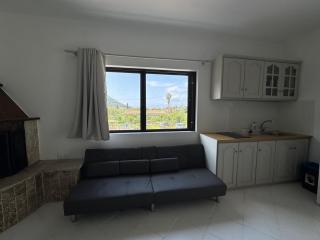 MountainHouse - - 0