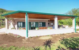 Amazing Home In Avella - 1