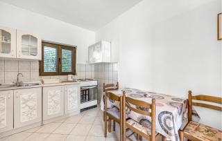 2 Bedroom Beautiful Apartment In Vodice - Vodice - 7