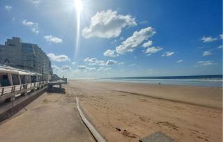 Cozy Apartment In Saint Gilles Croix De - - 1