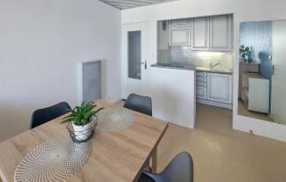 Cozy Apartment In Saint Gilles Croix De - - 7
