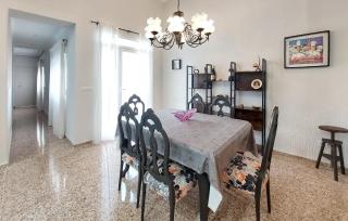Gorgeous Home In Llaurí With Wifi - Llaurí - 8