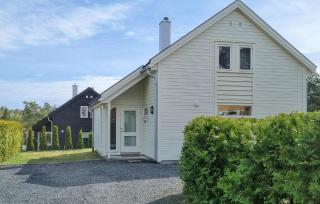 Pet Friendly Home In Risør - Risør - 1