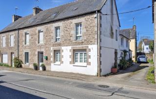 Awesome Home In Plounevez-Quintin - Plounevez-Quintin - 0
