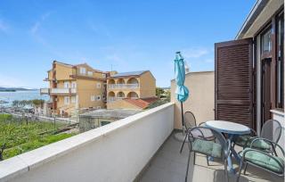 2 Bedroom Stunning Apartment In Vodice - Vodice - 5