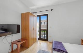 2 Bedroom Stunning Apartment In Vodice - Vodice - 1