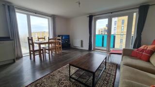 Barking 2 Bed Apt with Parking & Good Travel Links - 7