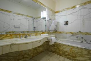 Eurostars Hotel Excelsior - Napoli - 4