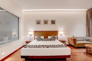 Hotel Loft Plaza Near IGI Airport Delhi - New Delhi - 1