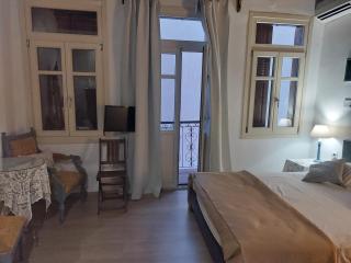 Myron House - 2