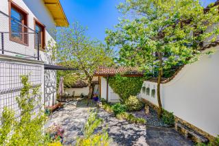 Old Town 2BR Spacious House with Private Garden and Free Parking - Plovdiv - 0