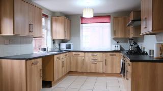Lovely 5 Bedroom Home w Garden near Northampton - - 9