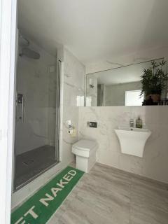 Welcome Guests City Centre Apartment - Chester - 6