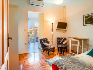 Studio apartment with balcony - Razvala - 3