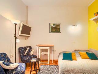 Studio apartment with balcony - Razvala - 2