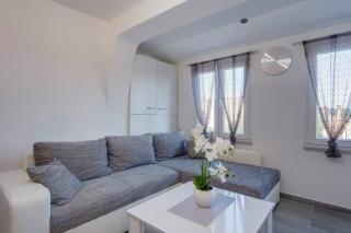 Apartment Pinija - Mali Lošinj - 0