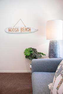 Endless Summer Beach Retreat-pet friendly, walk to shops - 2