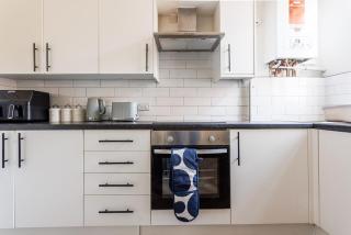 Charming Central 3BR Home Near Auckland Castle - 2