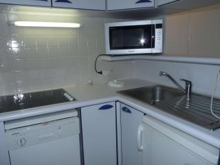Studio Cabine Moderne Proche Plage avec Loggia et Parking Privé - FR-1-328-112 - La Grande-Motte - 4