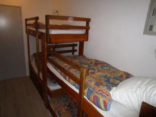 Studio cabine 5 pers avec balcon, au pied des pistes de La Mongie 1800, proche commerces et spa thermal - FR-1-404-2 - 9