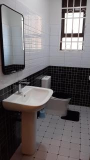 Leslie's Apartment - 3