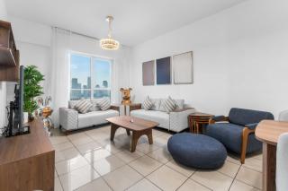 Stylish 1BR in Marina, Balcony Near JBR - 0