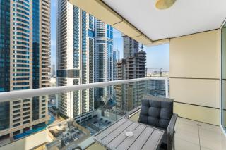 Stylish 1BR in Marina, Balcony Near JBR - 6